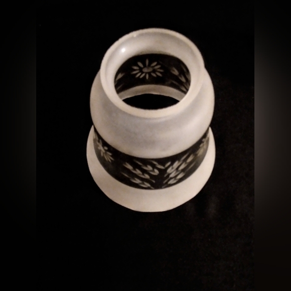 Vintage Clear & Frosted Glass Shade - Etching - Picture 2 of 9